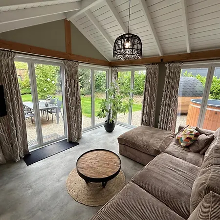 Semesterbostad Hoflodge Met Hottub & Sauna | 2 Pers. *